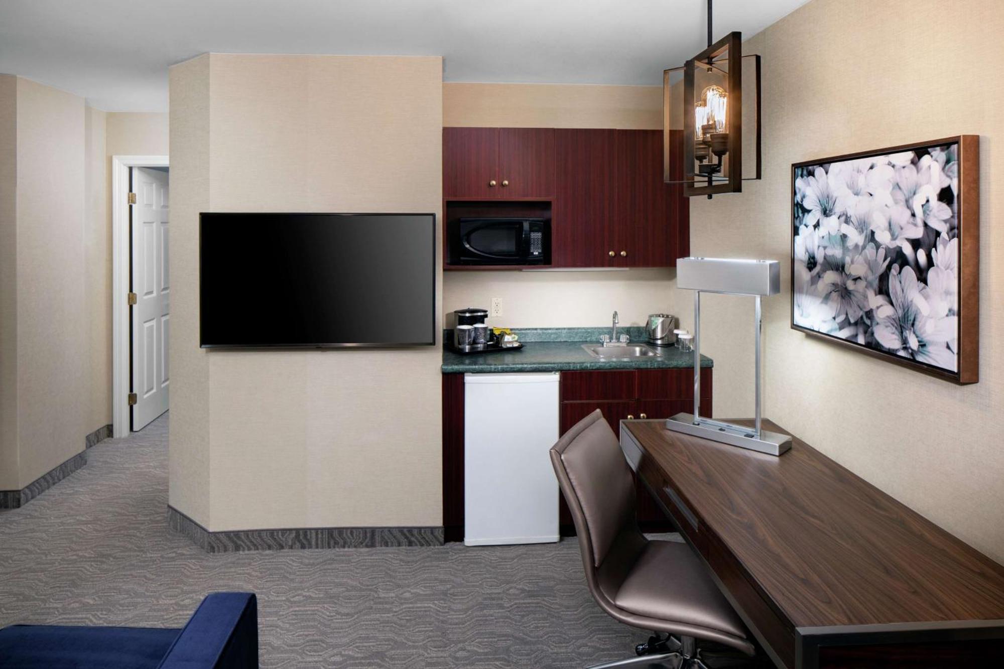 Doubletree By Hilton Nashua Exterior foto
