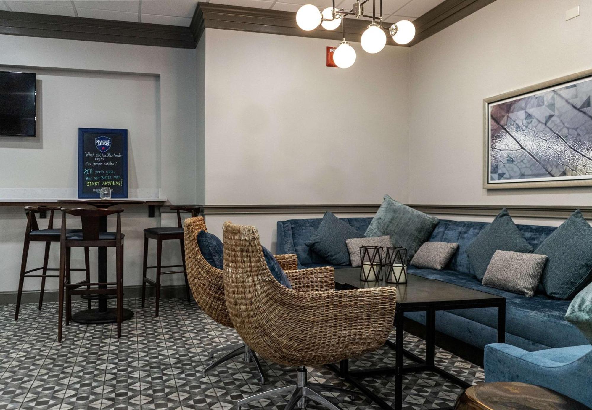 Doubletree By Hilton Nashua Exterior foto